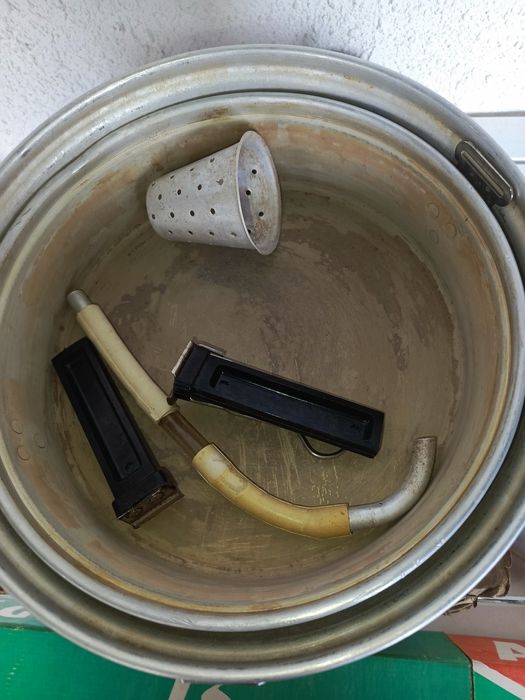 Sokownik aluminiowy.