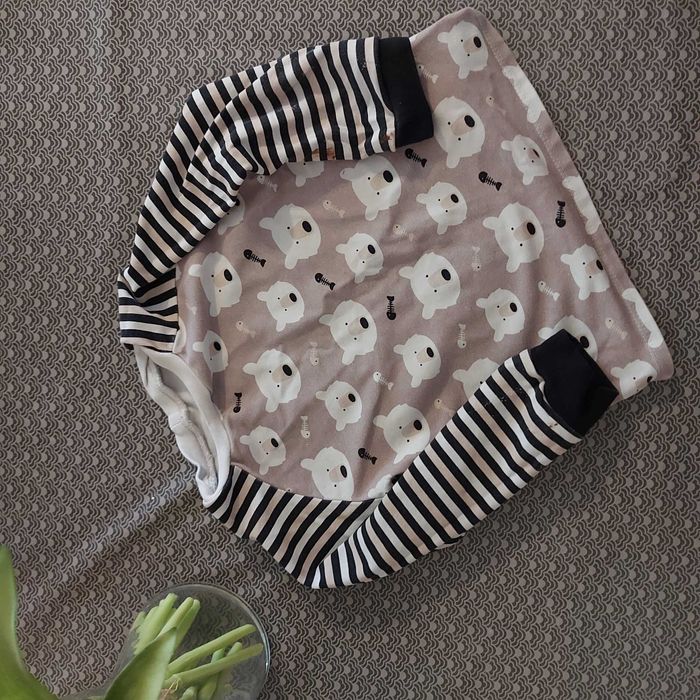 Zestaw ubrań rozmiar 98-104 Spodnie, koszulka, sweter, dżinsy ZESTAW3