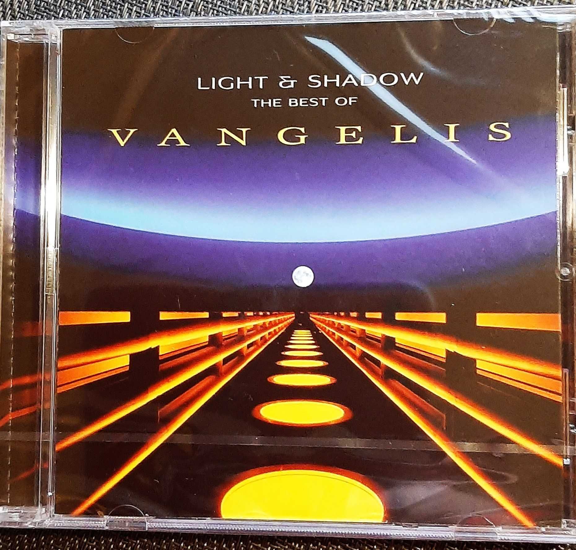 Znakomity Album CD VANGELIS-  Album Light  Shadow - CD