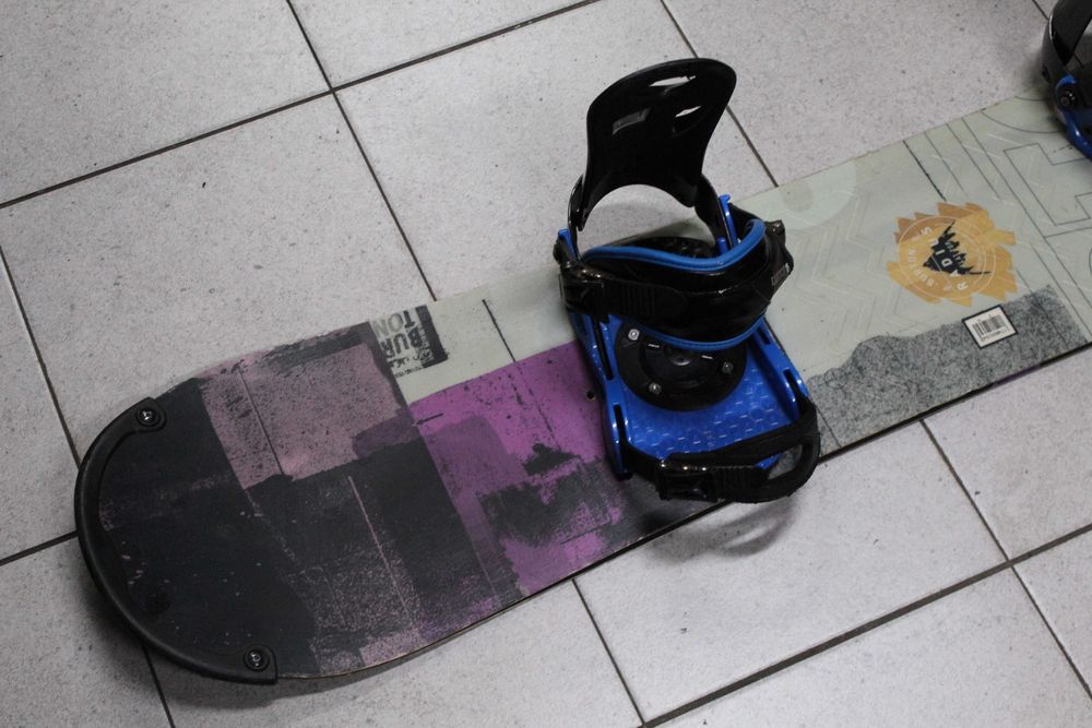 Deska Snowboard BURTON RADIUS 140 cm + Wiązania BURTON