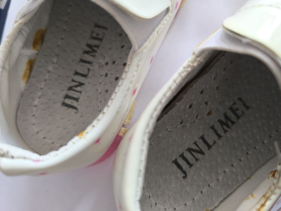 Buciki dziewczęce Elza białe nowe rozmiar 20