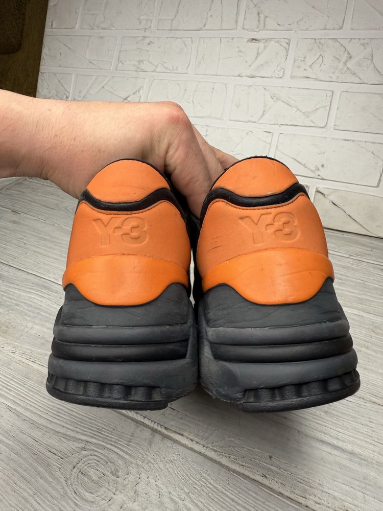 крутые кроссовки  y-3 x adidas leather printed athletic