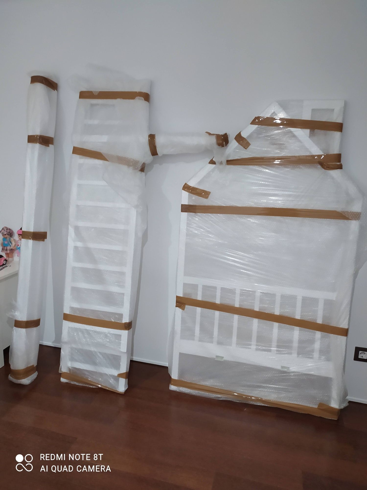 Cama casinha com estrado e colchão