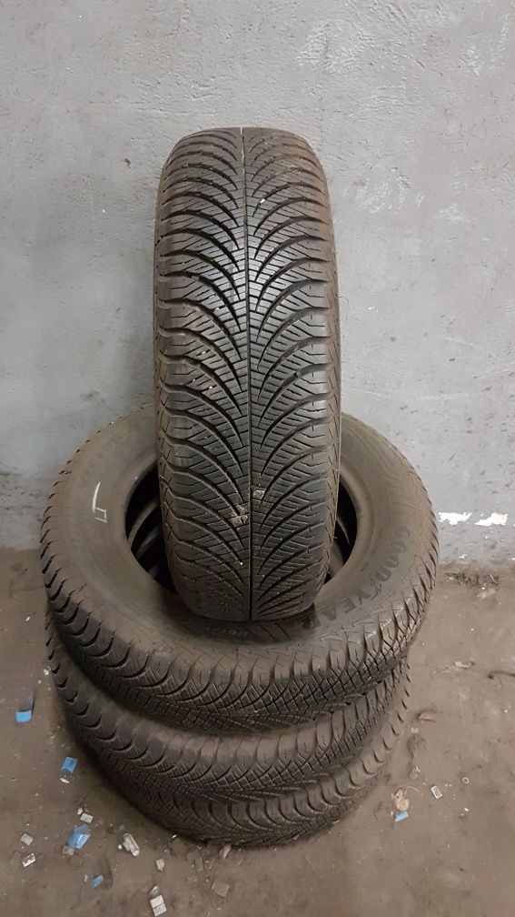 Opony całoroczne wielosezonowe 175/70R14 Goodyear 2020r jak nowe