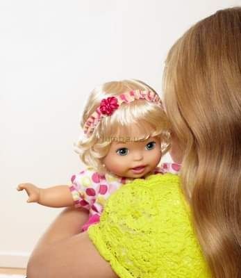 Интерактивная кукла от Fisher Price из серии Little Mommy