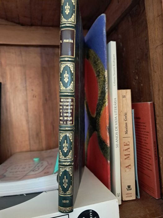 ROTEIROS PORTUGUESES -De Lisboa à India - livro