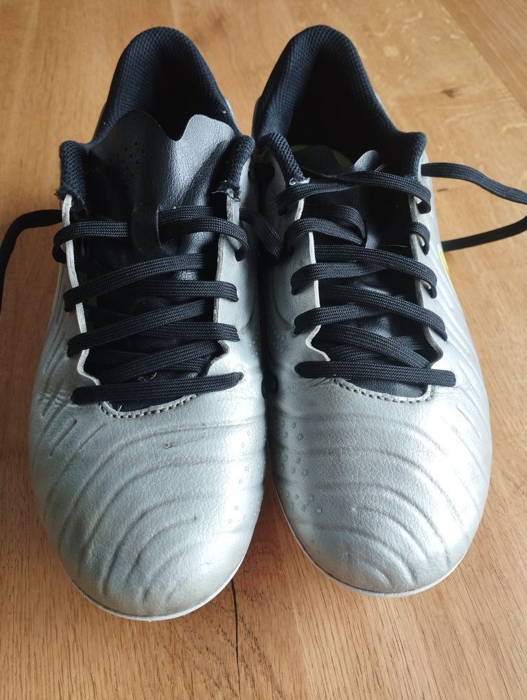 Korki Nike Tiempo 38, 24cm