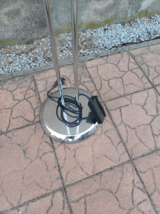 Lampa stojąca nocna