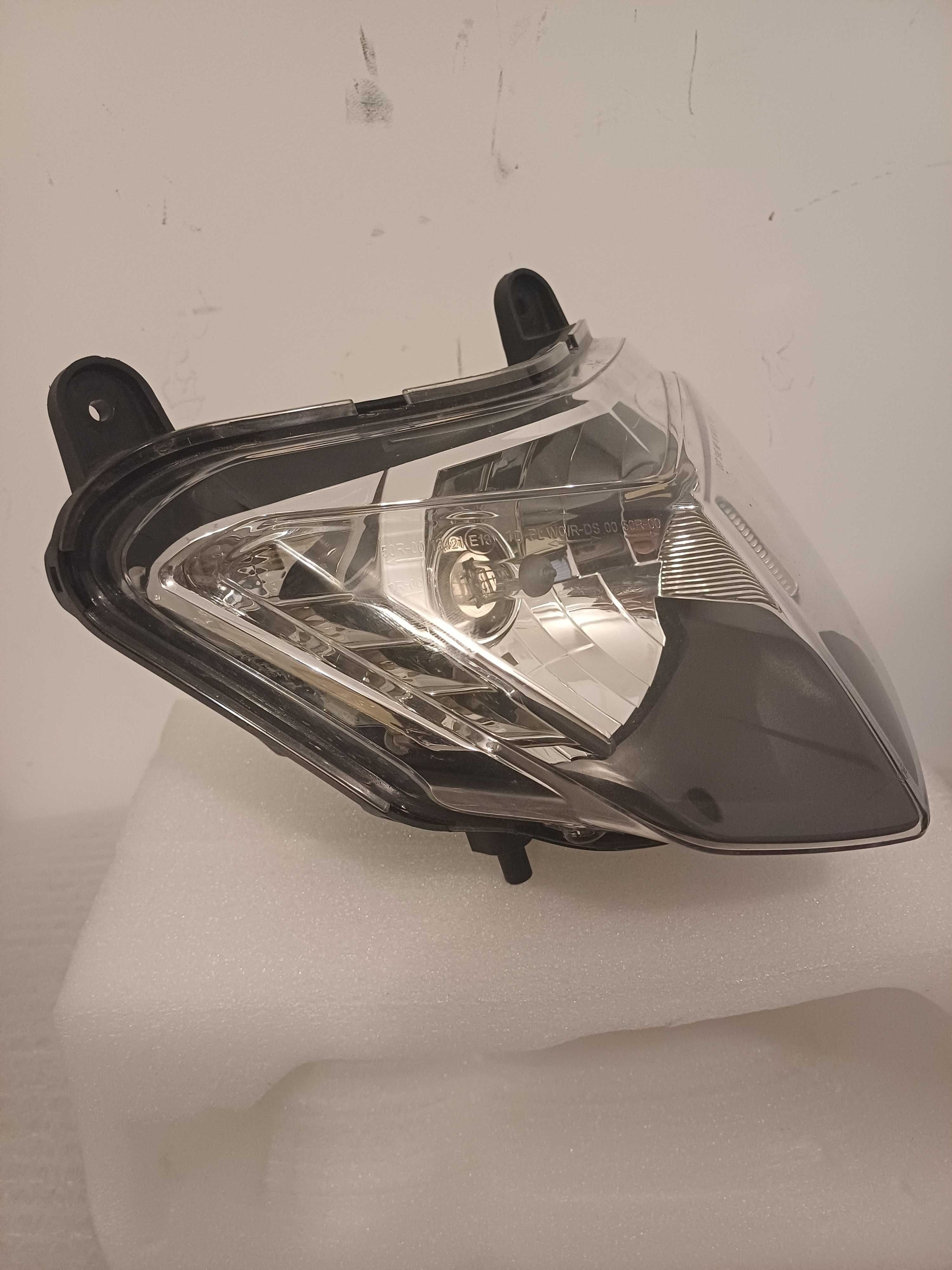 Reflektor  Ducati Hypermotard Lampa