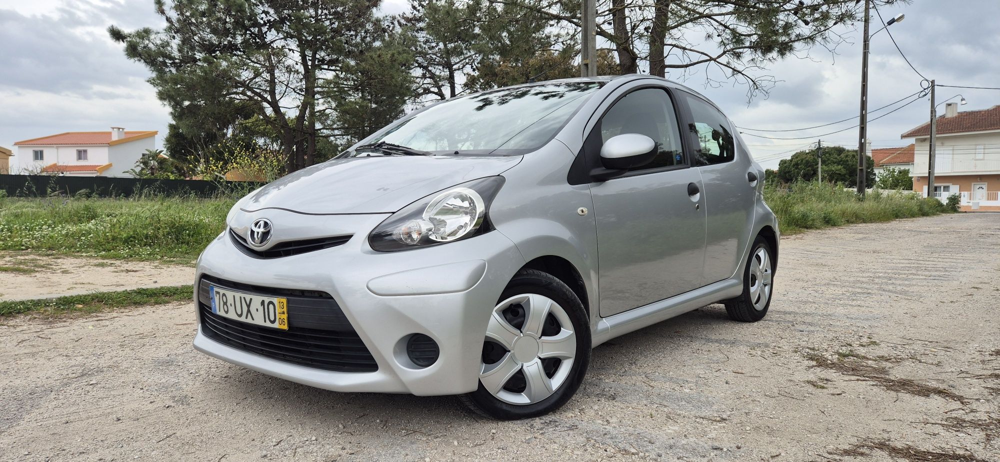Toyota Aygo 1.0 5 Portas AC  de 2013 APENAS 81.000KM