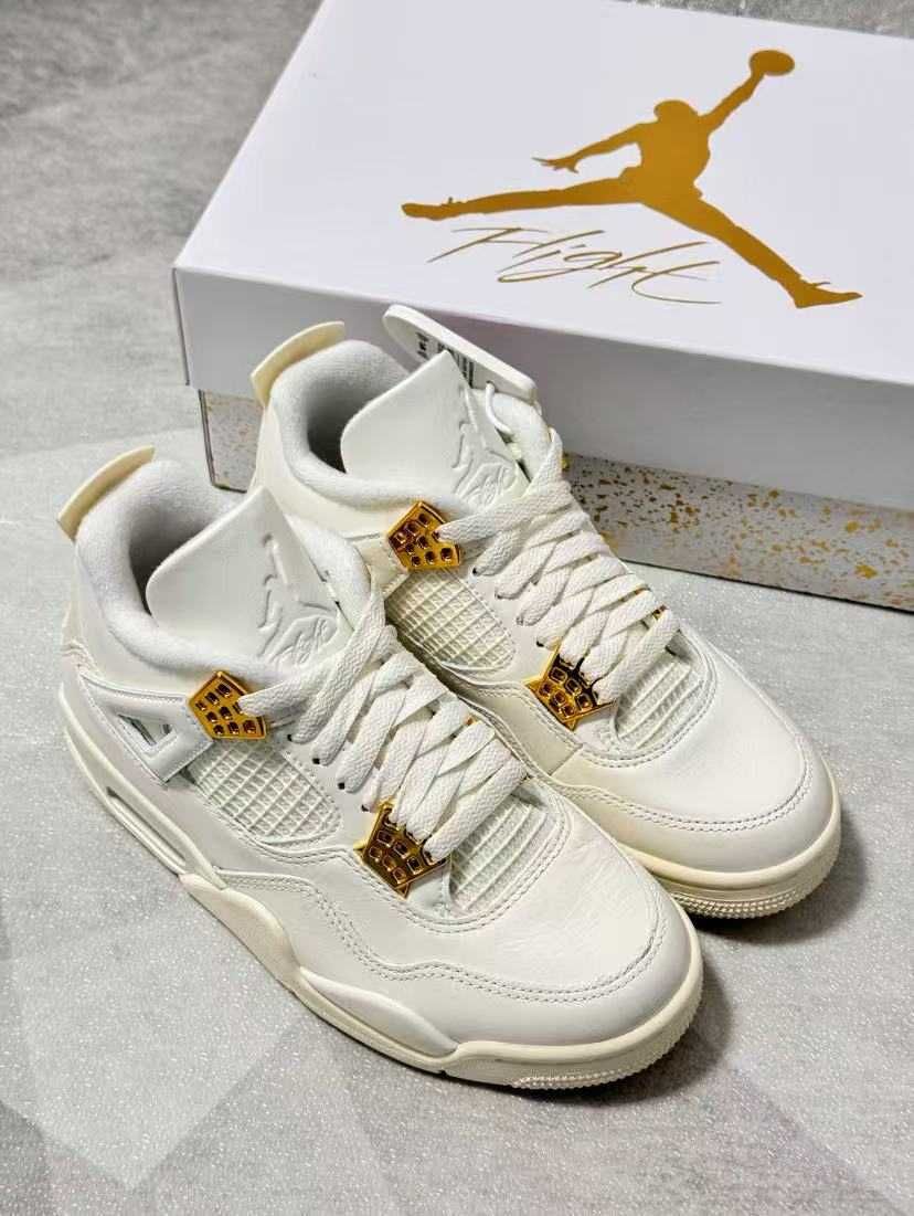 Jordan 4 Retro Metallic Gold R.44