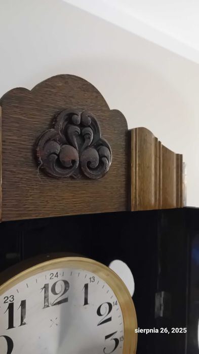 Stary wiszący  zegar  Junghans.  2