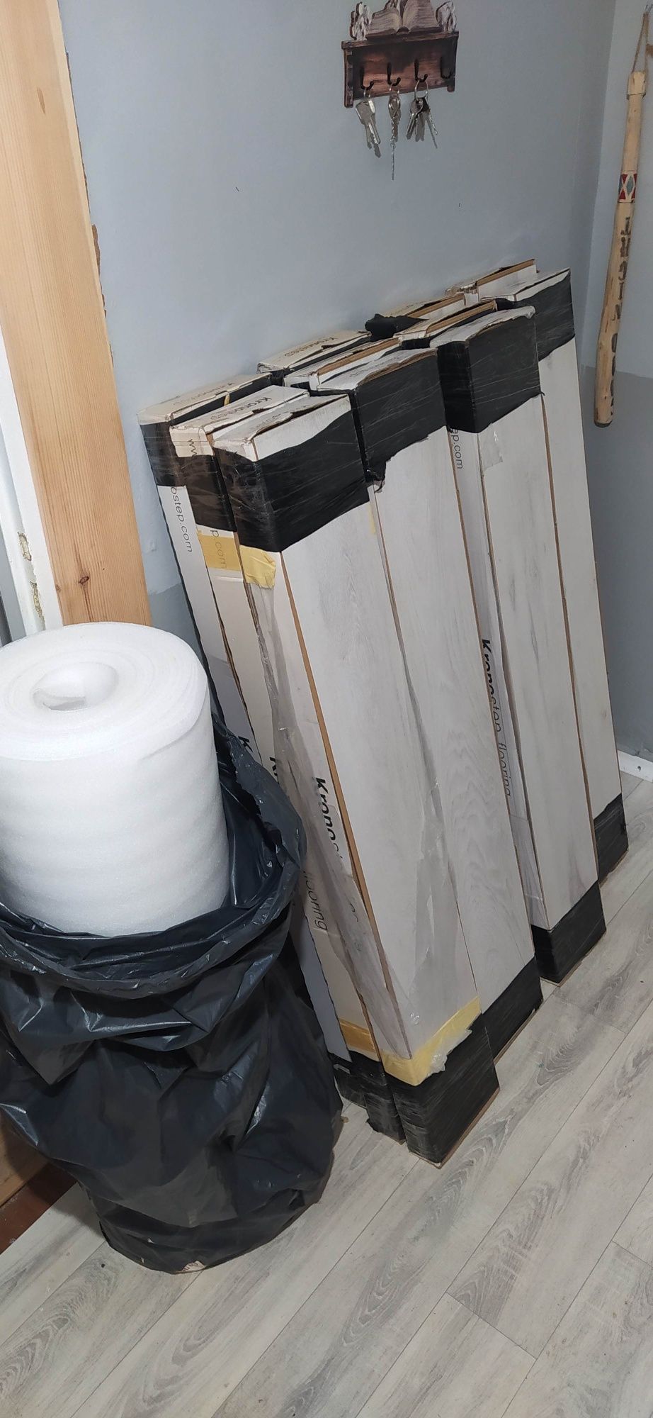 Panele podłogowe Kronostep Dąb Iceberg AC5 grube 12mm GRATIS