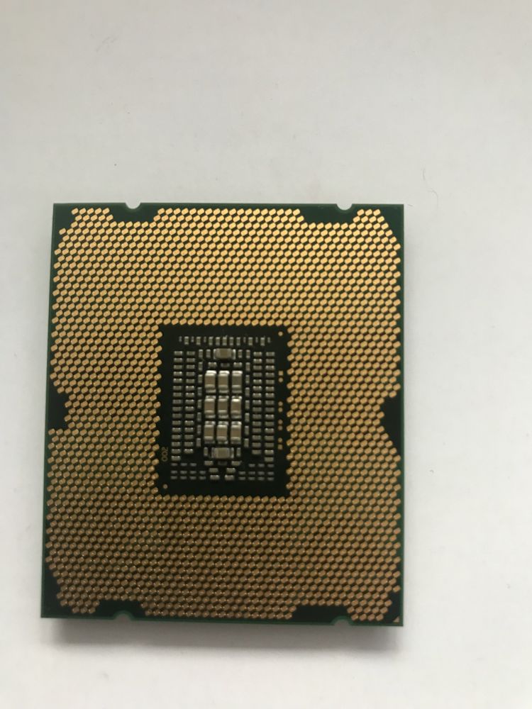 Процессор Xeon e5 2620 6 ядер / 12 потоков Socket 2011