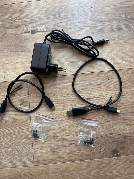 obudowa na dysk twardy lub SSD maiwo