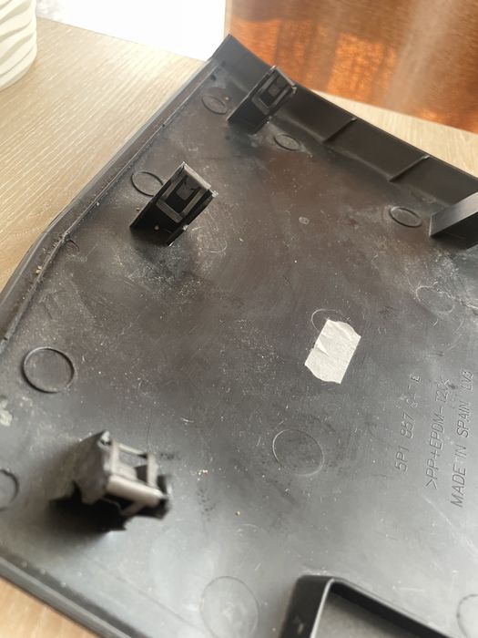 Заглушка внутрішньої водійської консолі Seat Altea