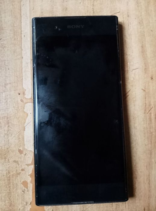 Redmi 9A и Sony Xperia XA1+ запчасти или восстановление.