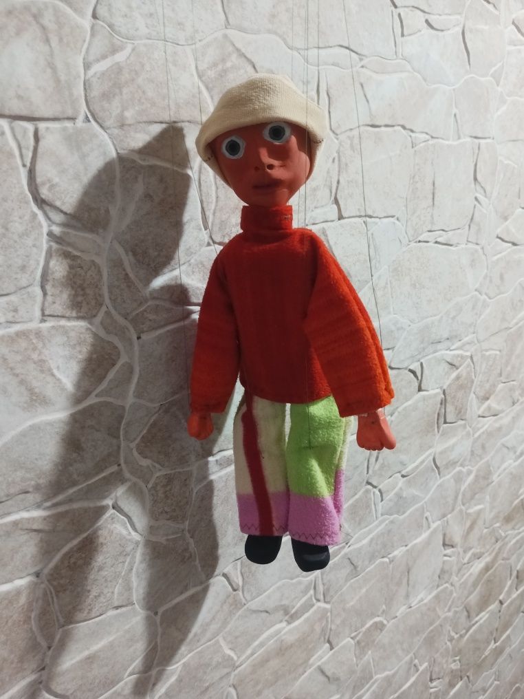 Marionetka na sznurku