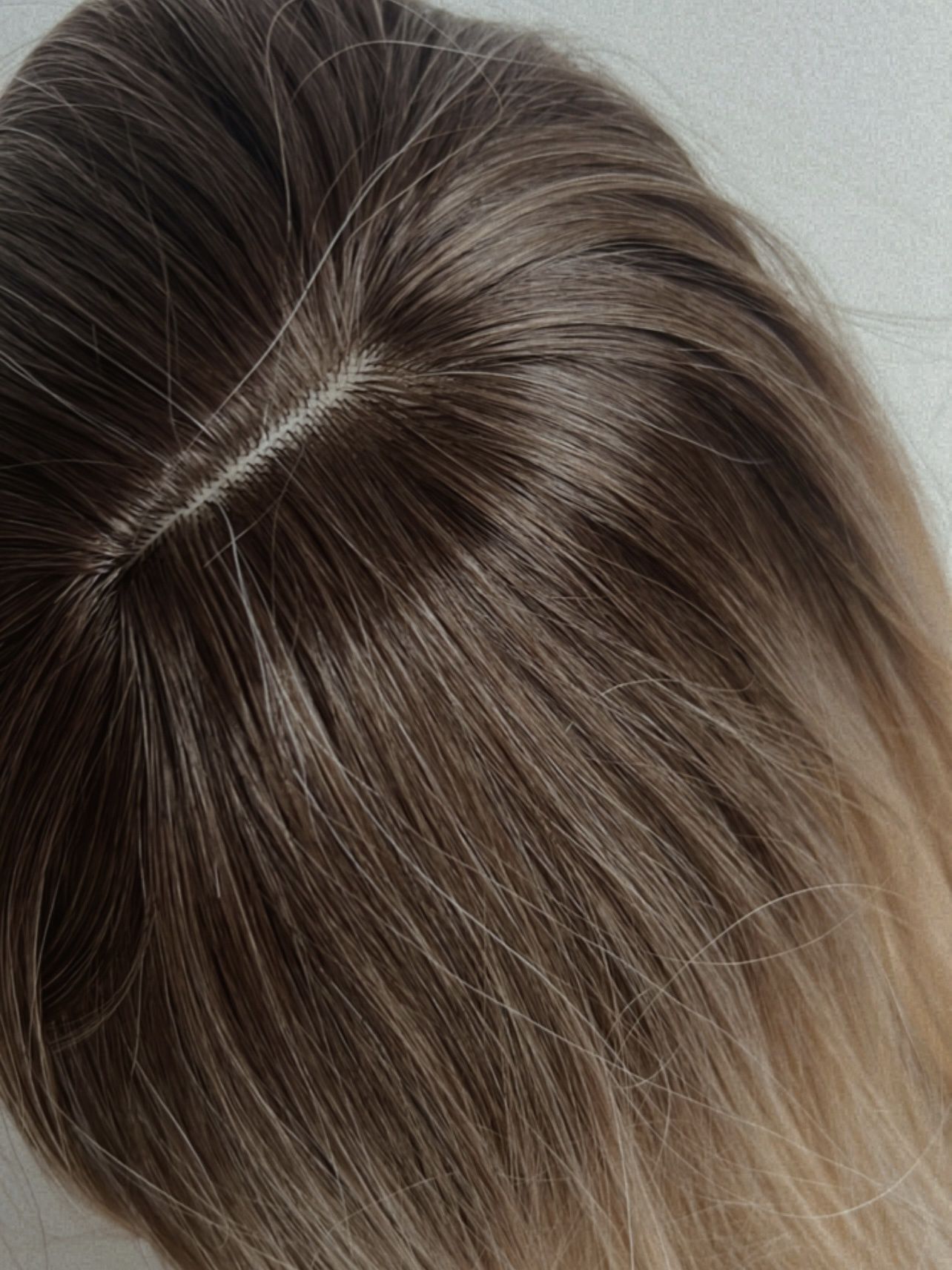 Blond peruka jakość premium jak naturalne włosy pasemka ombre grzywka