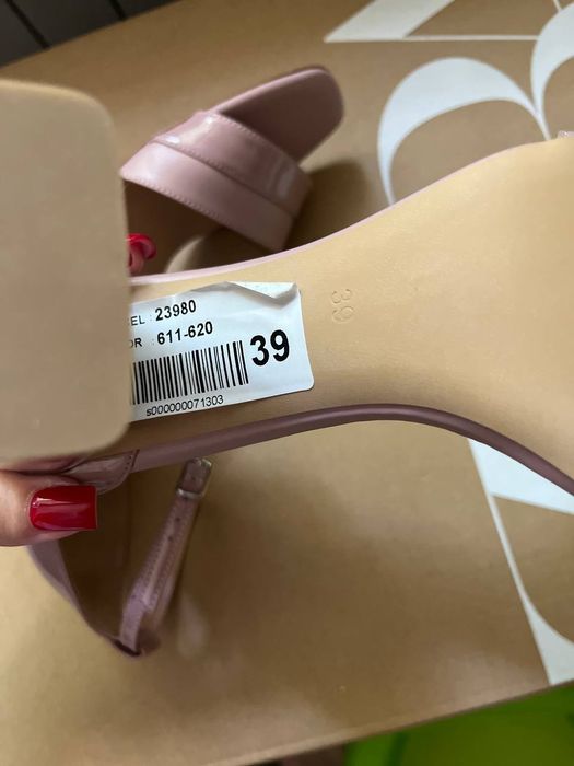 Босоніжки лакові натуральна шкіра