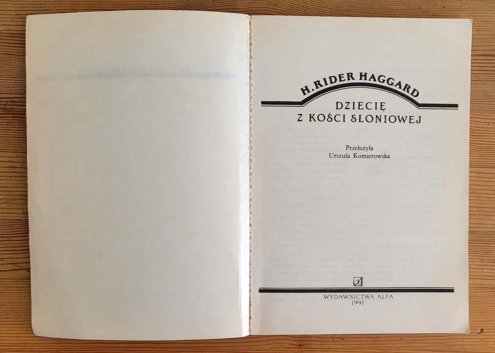 Książka Dziecię Z Kości Słoniowej
