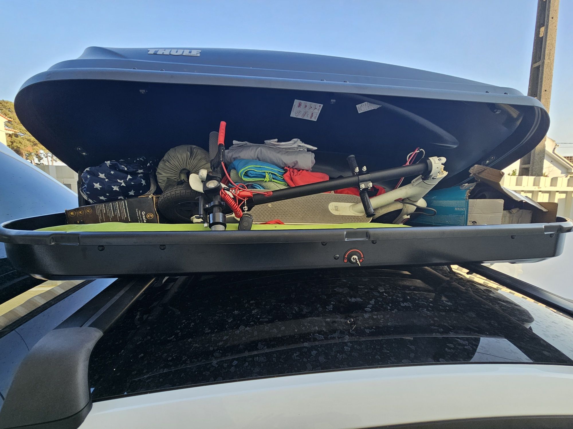 Mala tejadilho Thule 410l e barras para tesla model y ou model 3