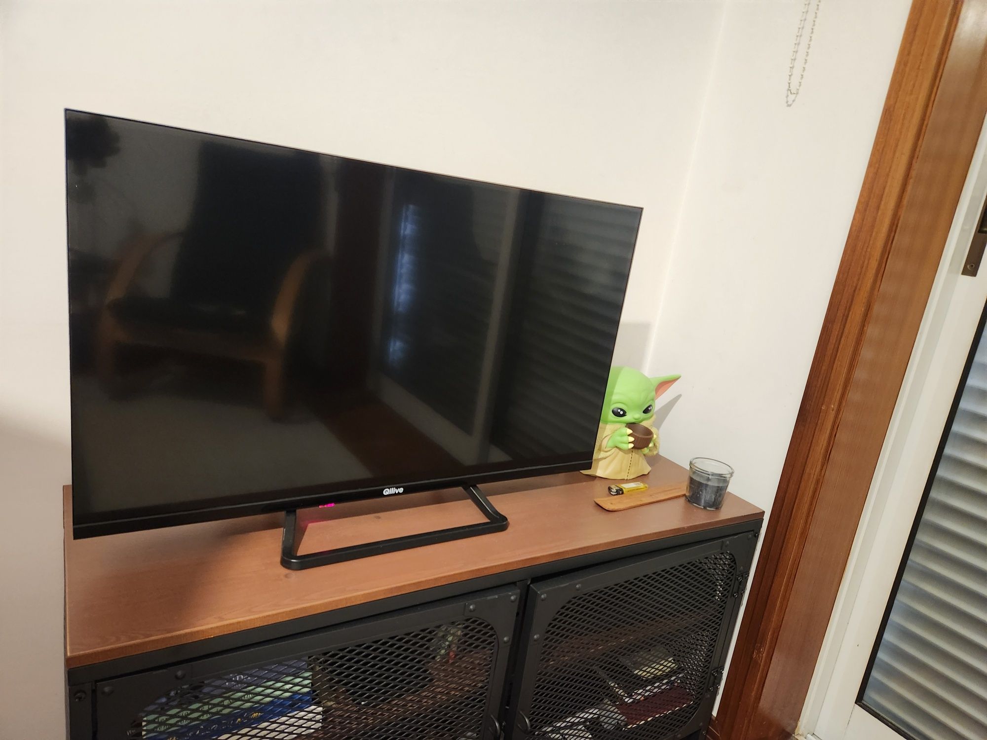 Smart TV 32" – Android – Ótimo estado