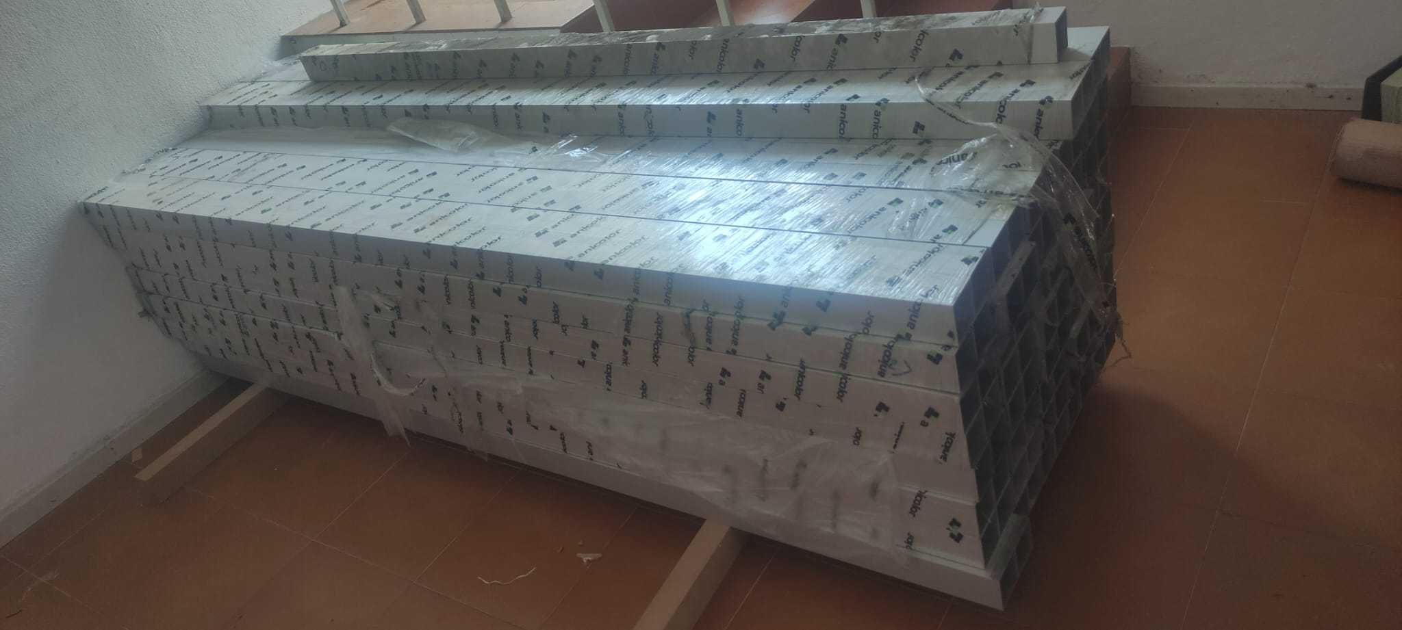 Tubo aluminio anonizado, anicolor cinza