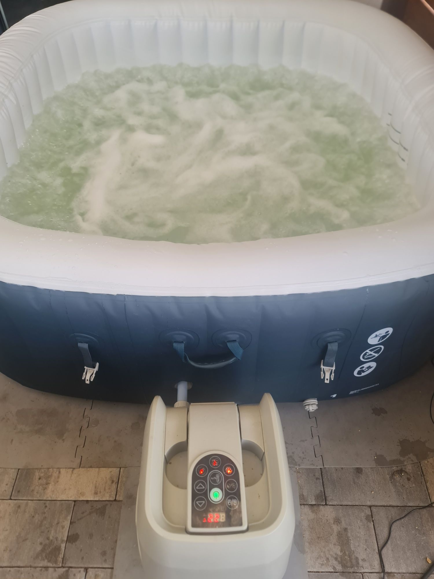 Jacuzzi lay-z-spa