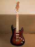 Guitarra Eléctrica Donner DST-152 - NOVA - Inclui Gigbag e Cinto