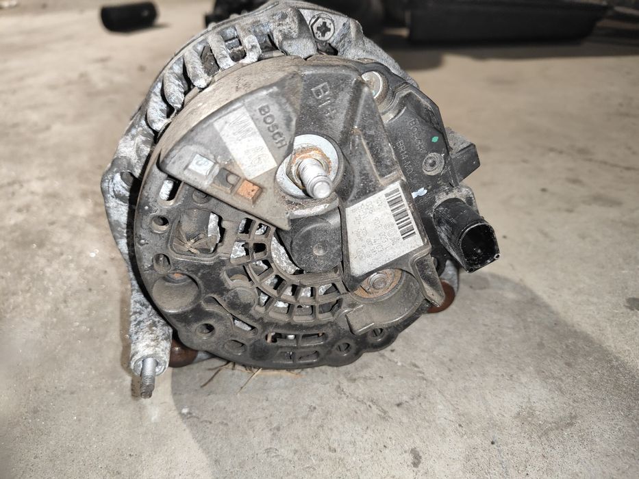 Golfy Bora Leon a3 Fabia Ibiza III  alternator 90A 038.903.023L