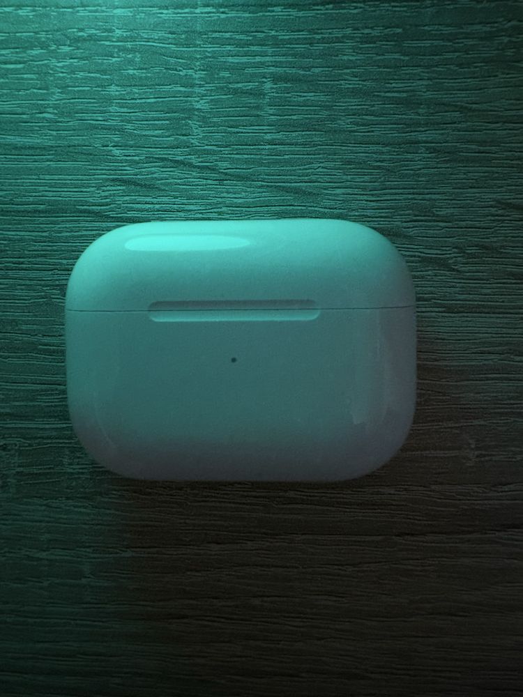 AirPods Pro 2 słuchawki i etui