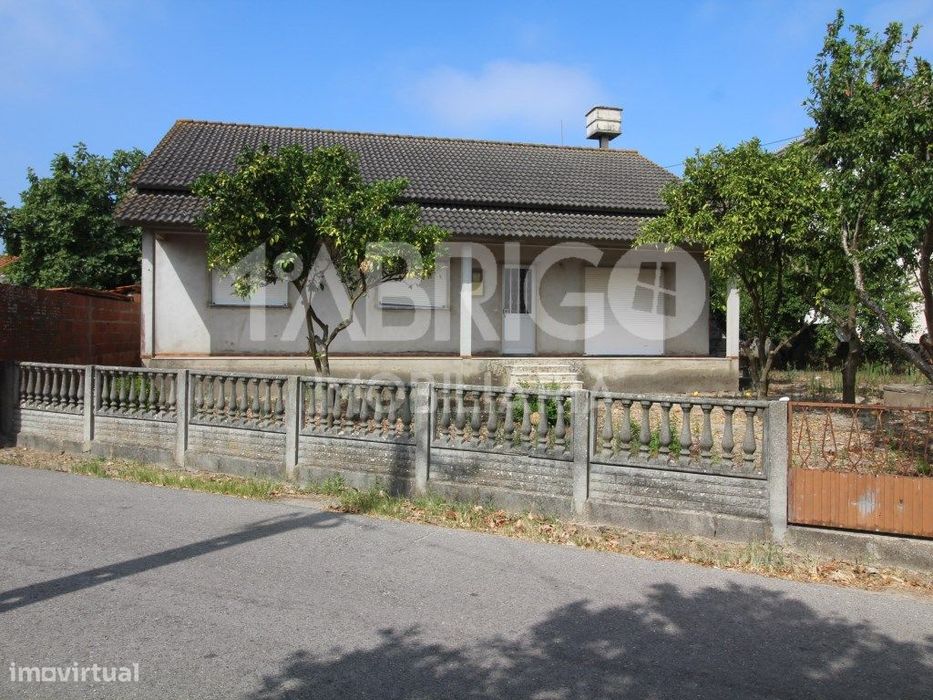 Moradia T3, rés do chão Coucinheira