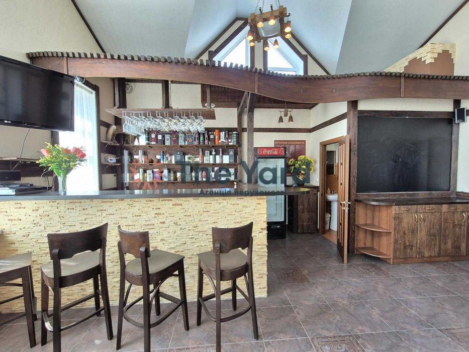 Продам кафе та магазин с. Богдановка Броварський р-н. поряд Бровари