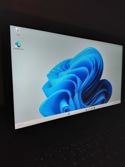 LAPTOP | Dell Vostro | i7-10510U | Radeon 2GB | 16GB RAM 512SSD | W11