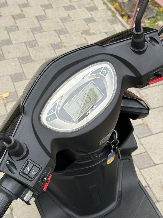 Электроскутер AIMA Journey Black