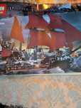 Barco Queen Ann Revenge tipo lego.