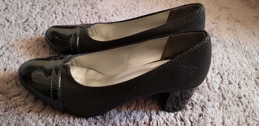 Damskie pantofle 37 Kamea but