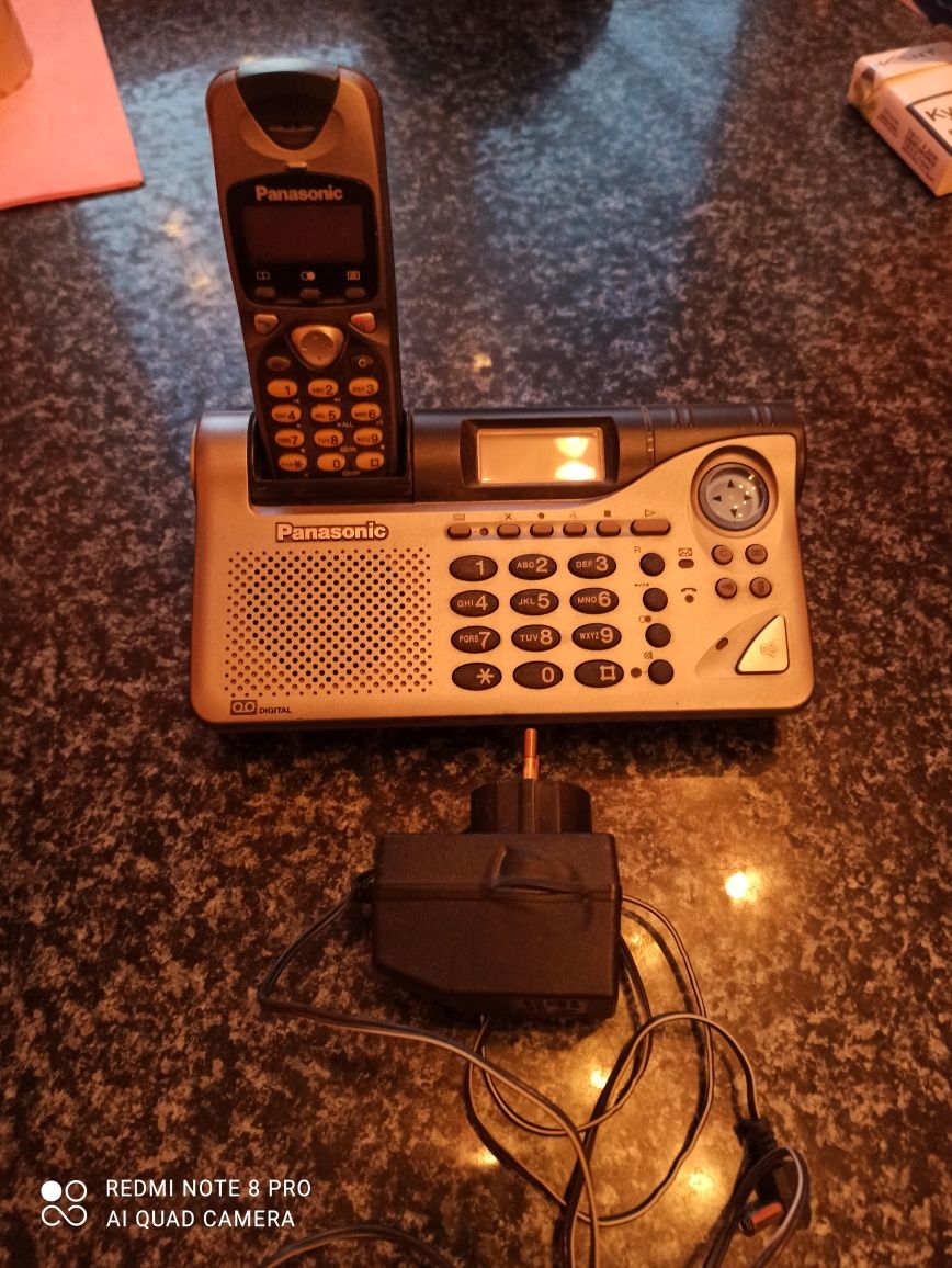 Беспроводной телефон DECT, домашний радиотелефон Panasonic KX-TCD 735R