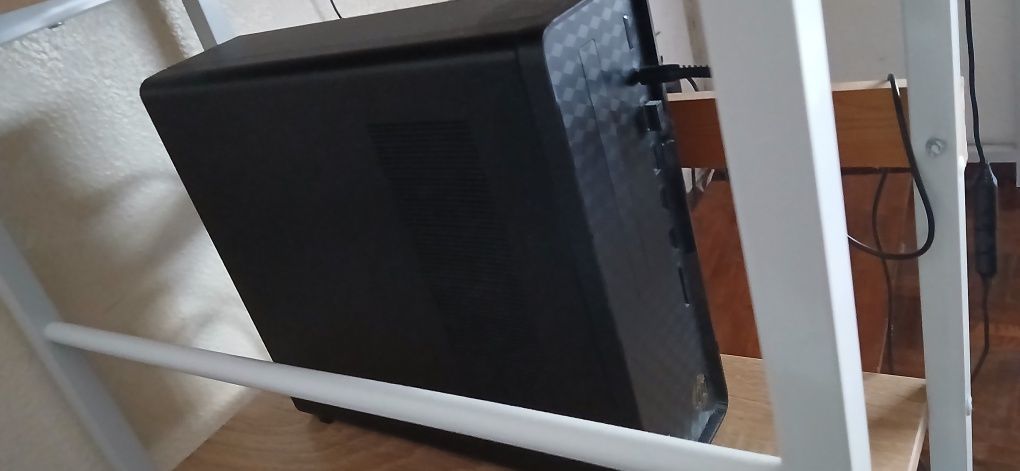 Desktop Gaming HP Slim Desktop