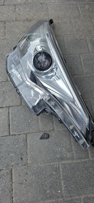 Lampa reflektor Full Led Avensis T27 lift 2