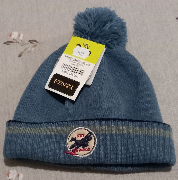 Czapka chłopięca z pomponem, od 2-5 lat