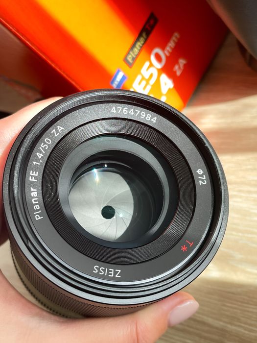 Sony FE 50mm f/1.4 ZA Planar