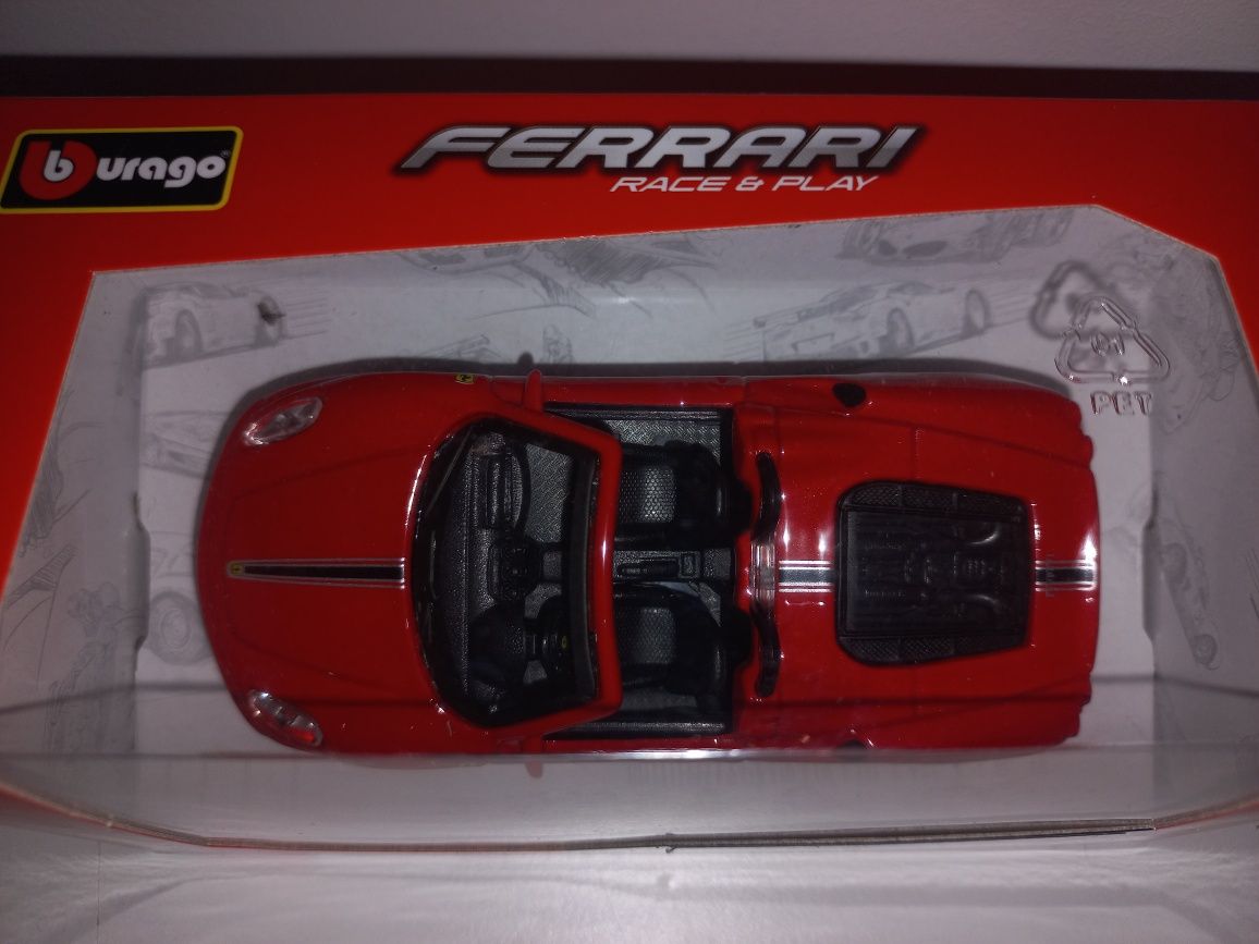 Bburago Ferrari 599 GTO, skala 1:43,seria race +play.