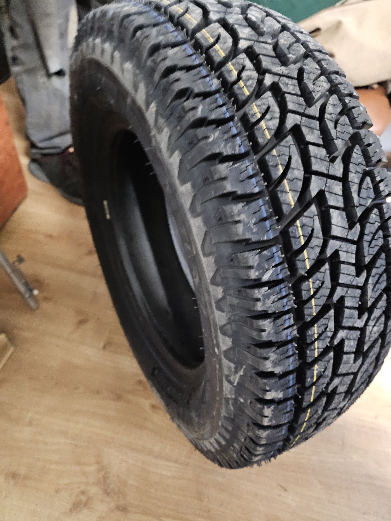 Opony 215/70 R16 PH 694 Off-Road Wzór Bridgestone Dueller A/T