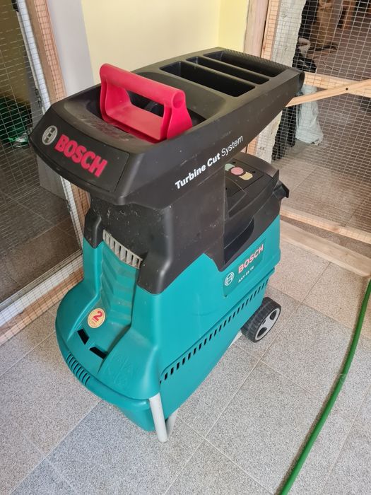 Подрібнювач гілок BOSCH AXT 25 TC