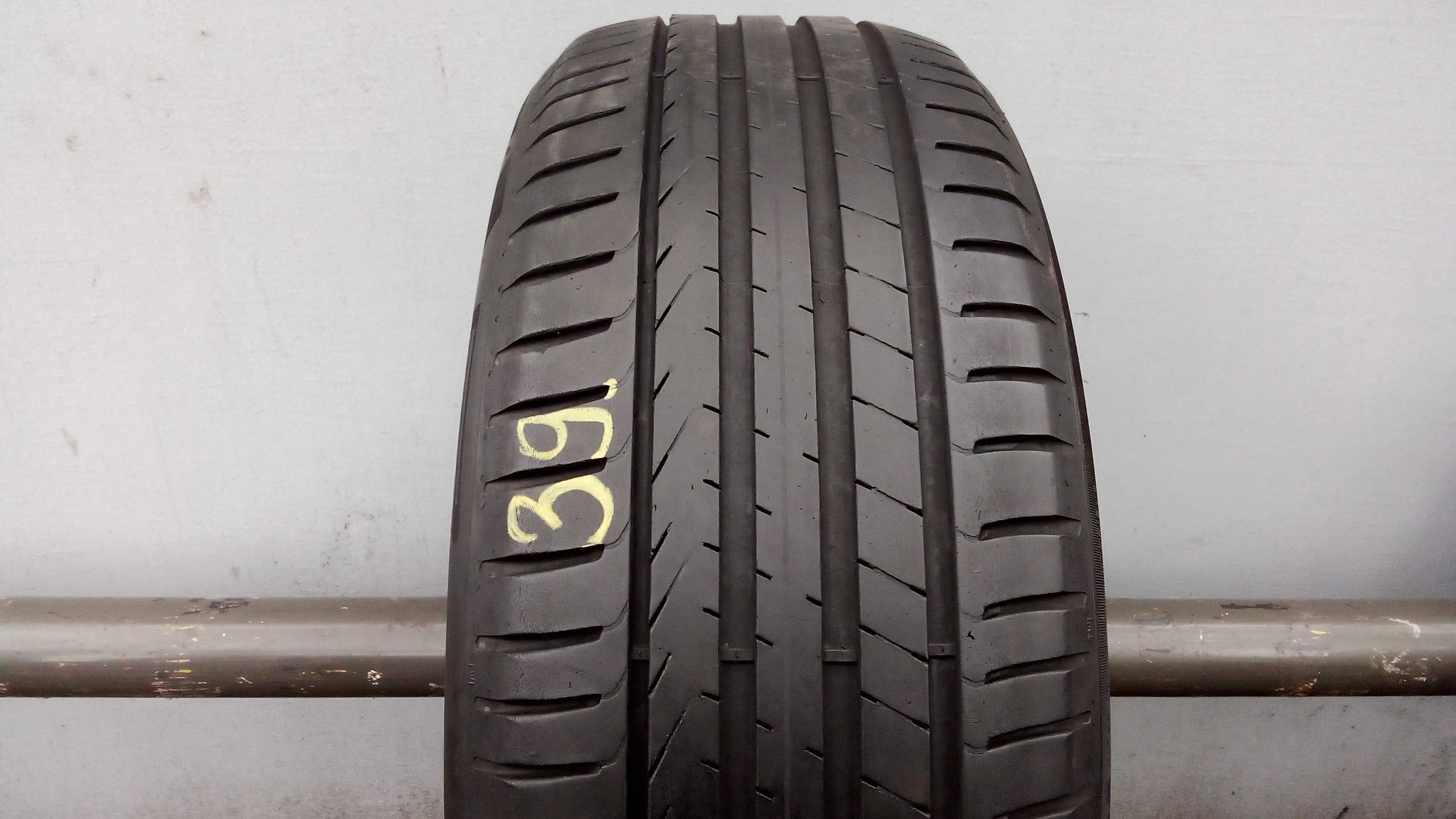 Pojedyncza Opona Letnia Pirelli 215x55x17 94V 5mm