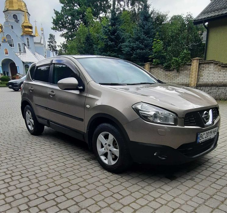 Продам офіційне авто Nissan
