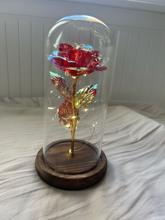 Ozdobna róża z lampkami LED