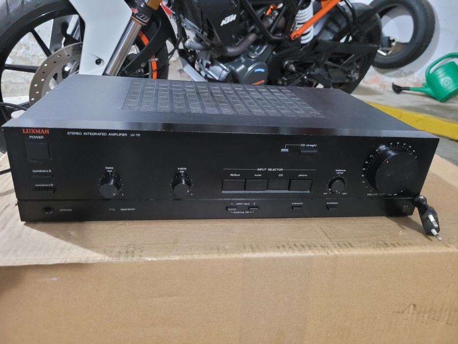 Wzmacniacz LUXMAN LV111